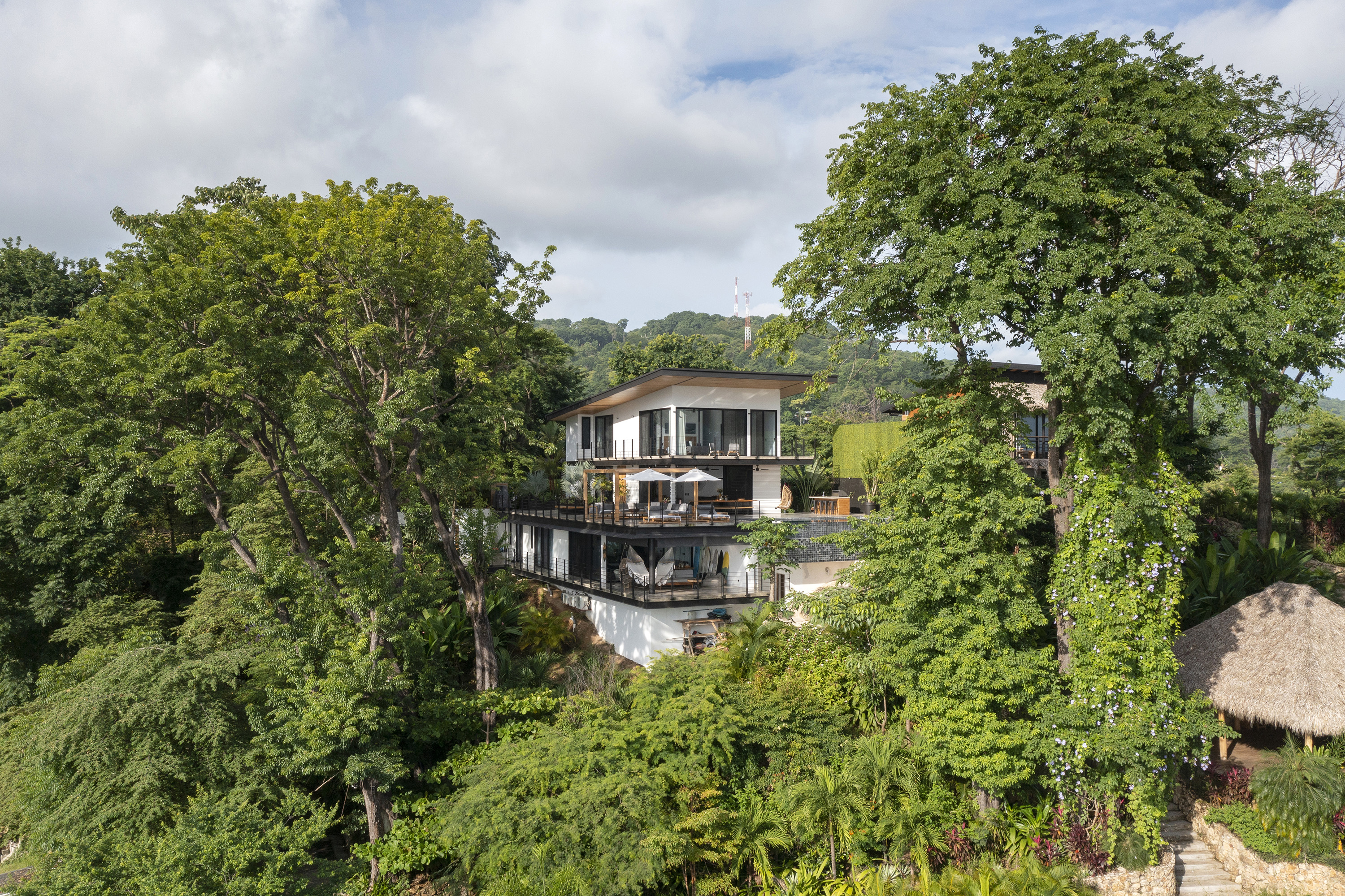 Villa Nof Yam - 7 Beds Luxury Villa, Ocean View, Infinity Pool, 1 Min to Beach